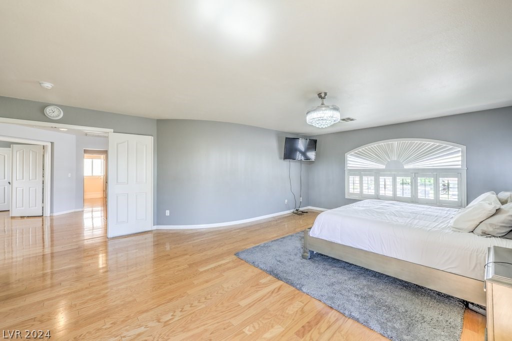 8937 Sailplane Avenue