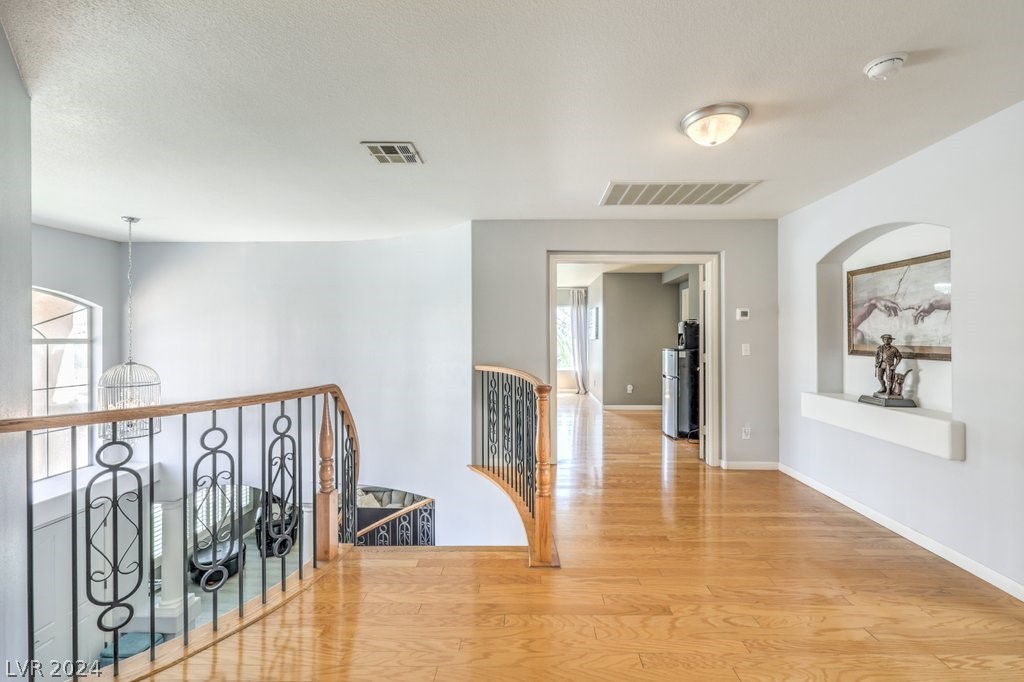 8937 Sailplane Avenue