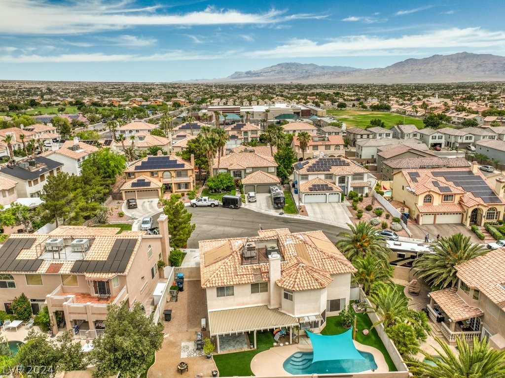 8937 Sailplane Avenue