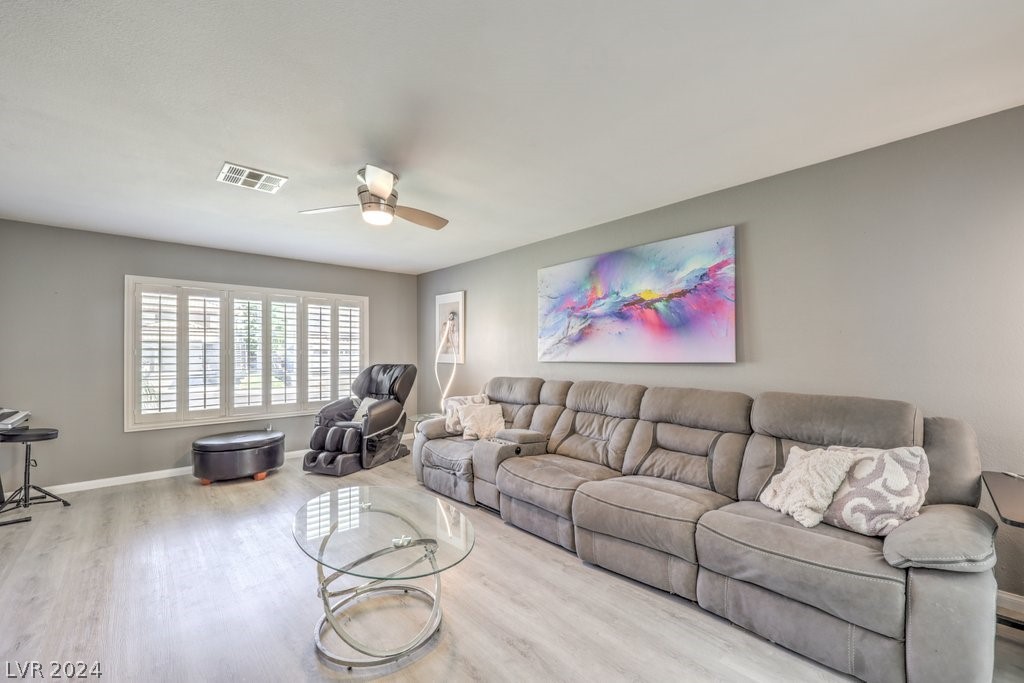 8937 Sailplane Avenue