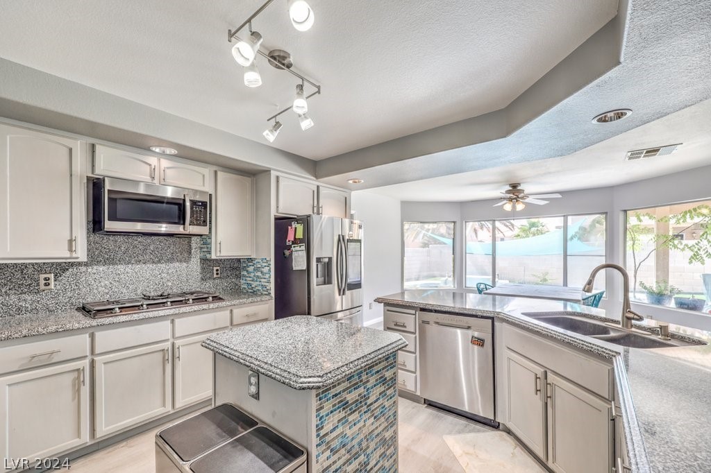 8937 Sailplane Avenue