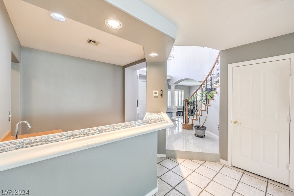 8937 Sailplane Avenue