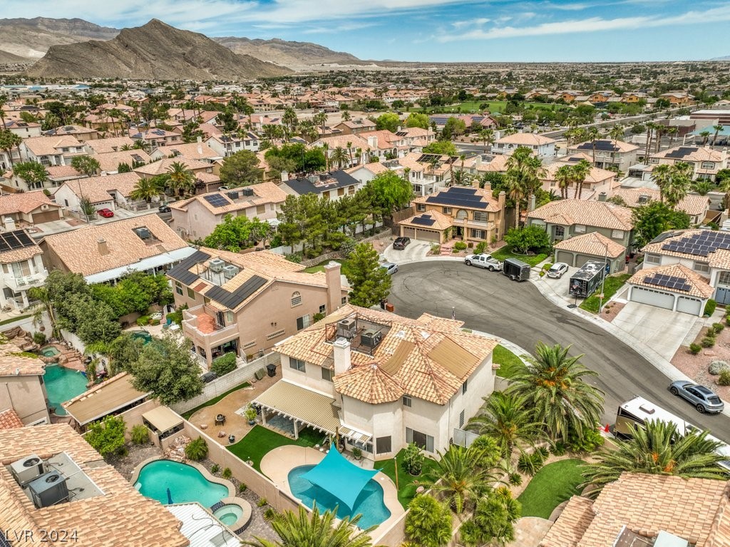 8937 Sailplane Avenue