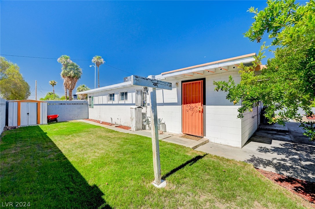1584 La Jolla Avenue