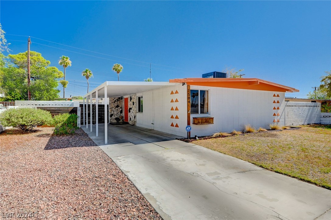 1584 La Jolla Avenue