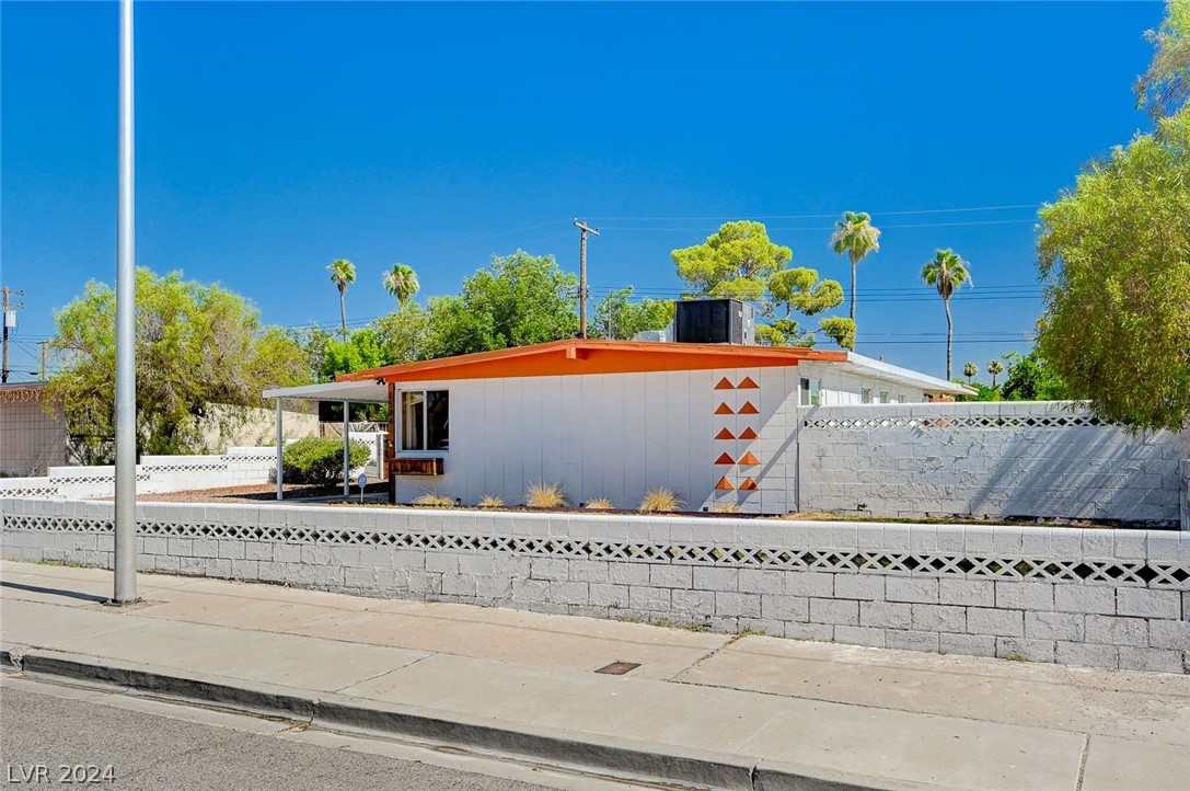 1584 La Jolla Avenue