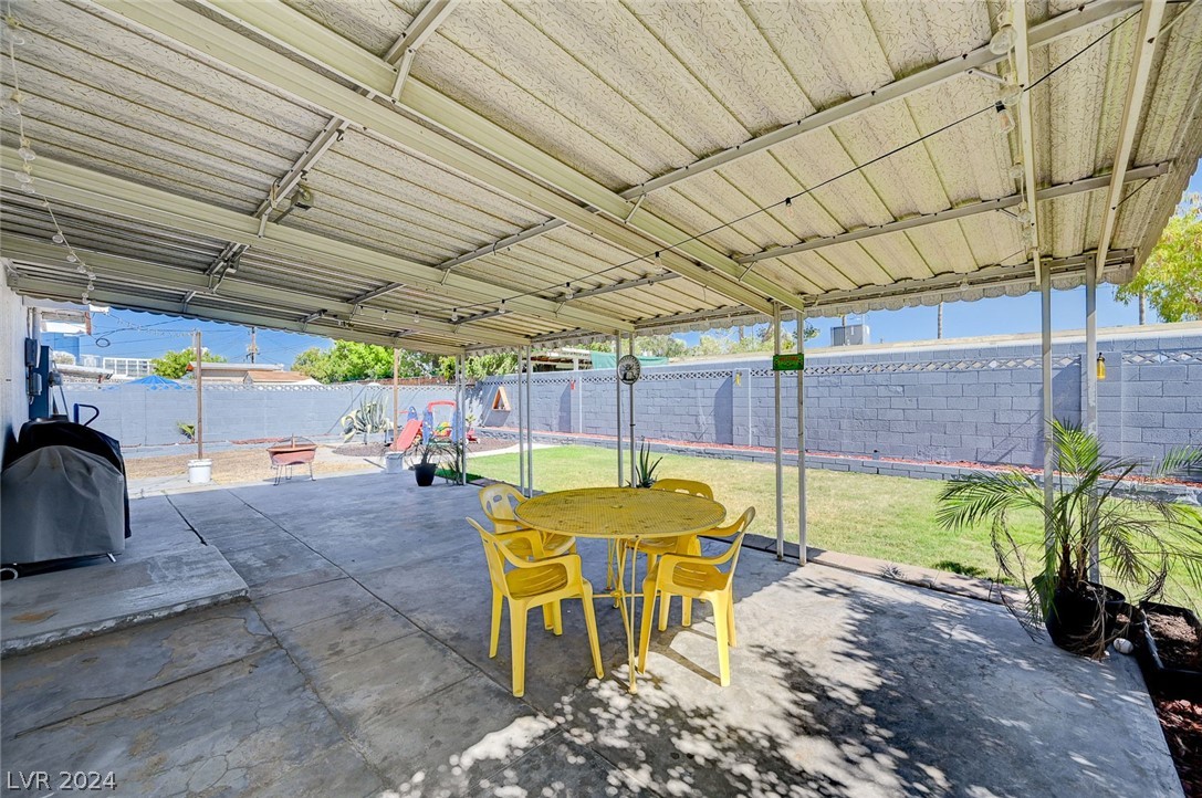1584 La Jolla Avenue