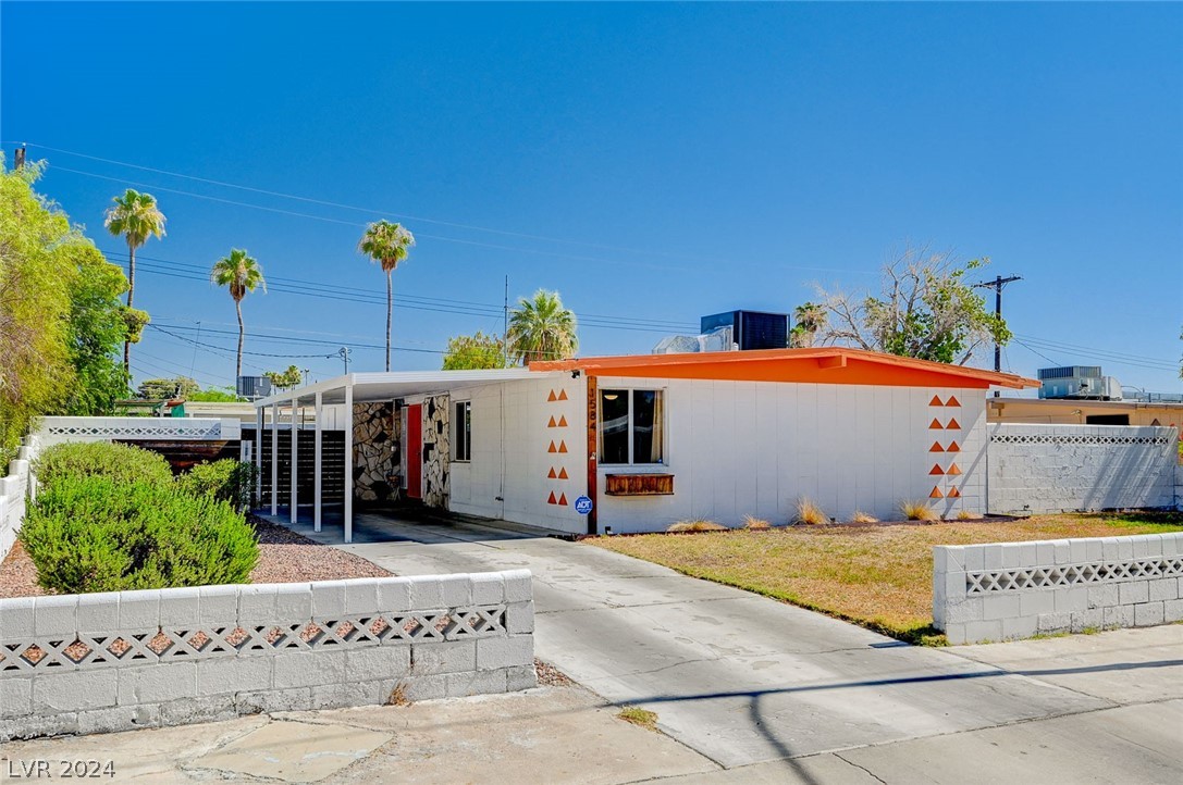 1584 La Jolla Avenue