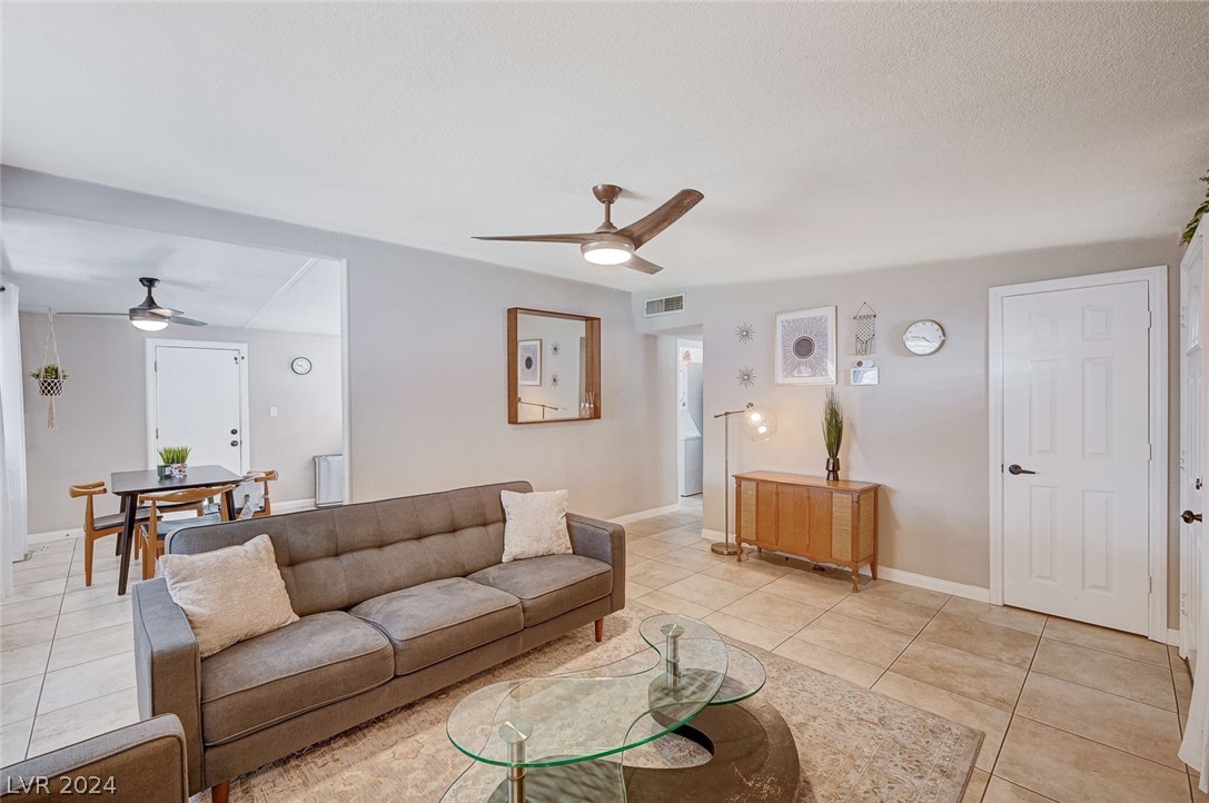 1584 La Jolla Avenue