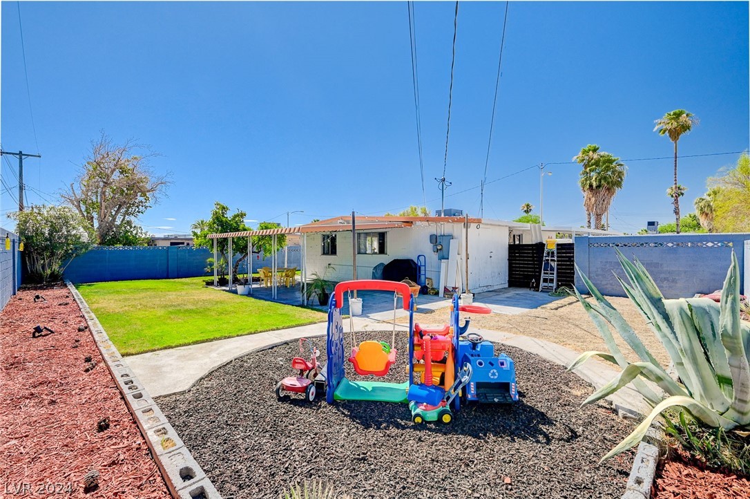 1584 La Jolla Avenue