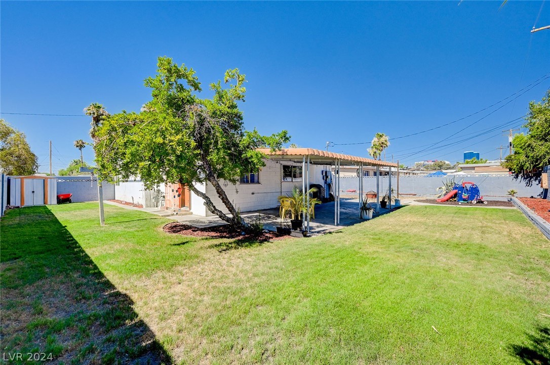 1584 La Jolla Avenue