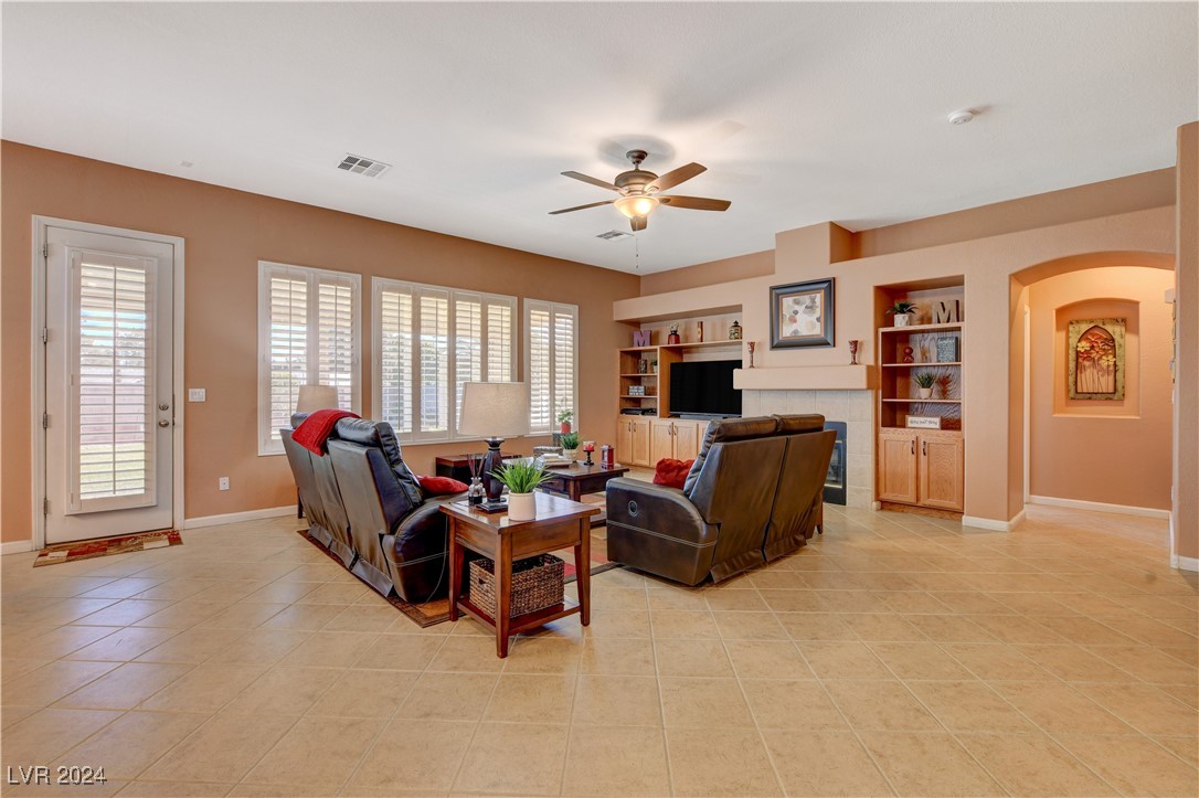 5415 Sharpei Court