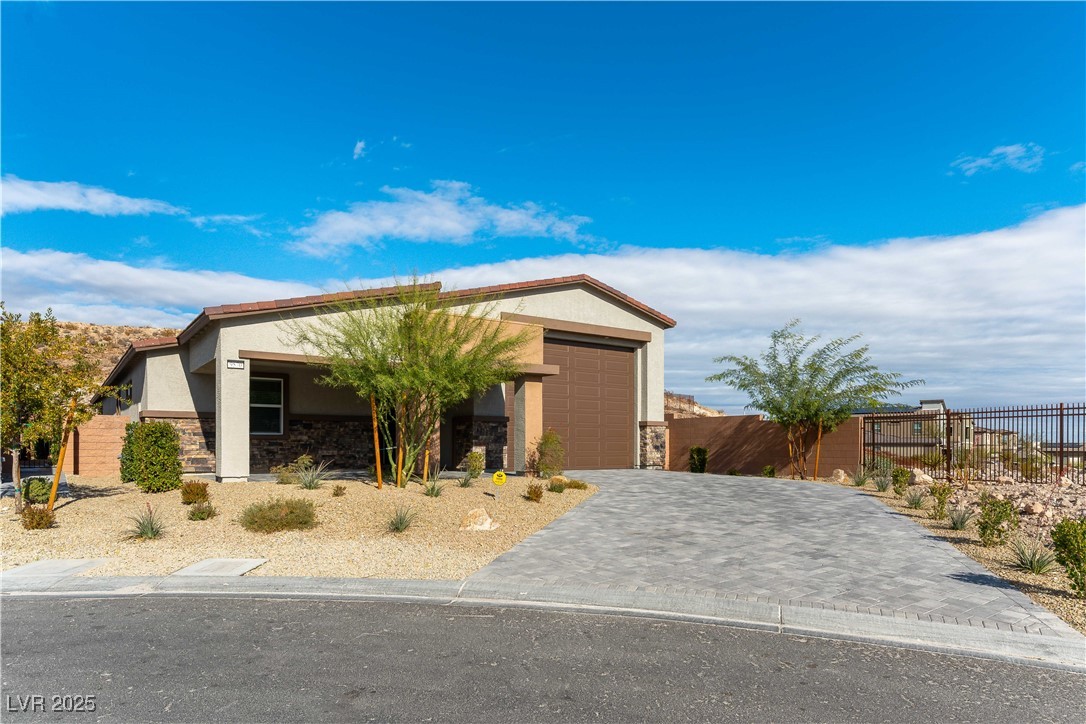 9570 Thistle Creek Avenue