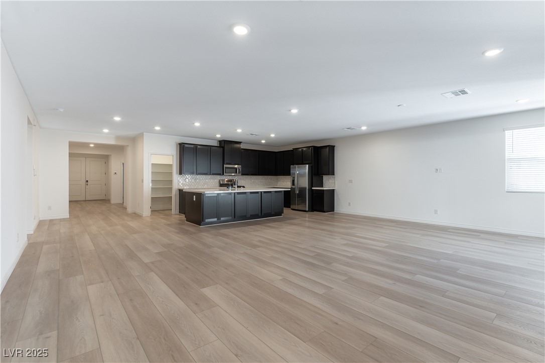 9570 Thistle Creek Avenue