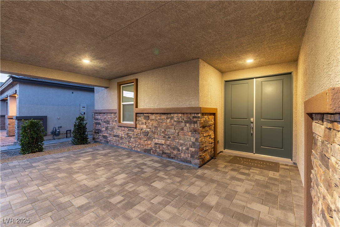 9570 Thistle Creek Avenue