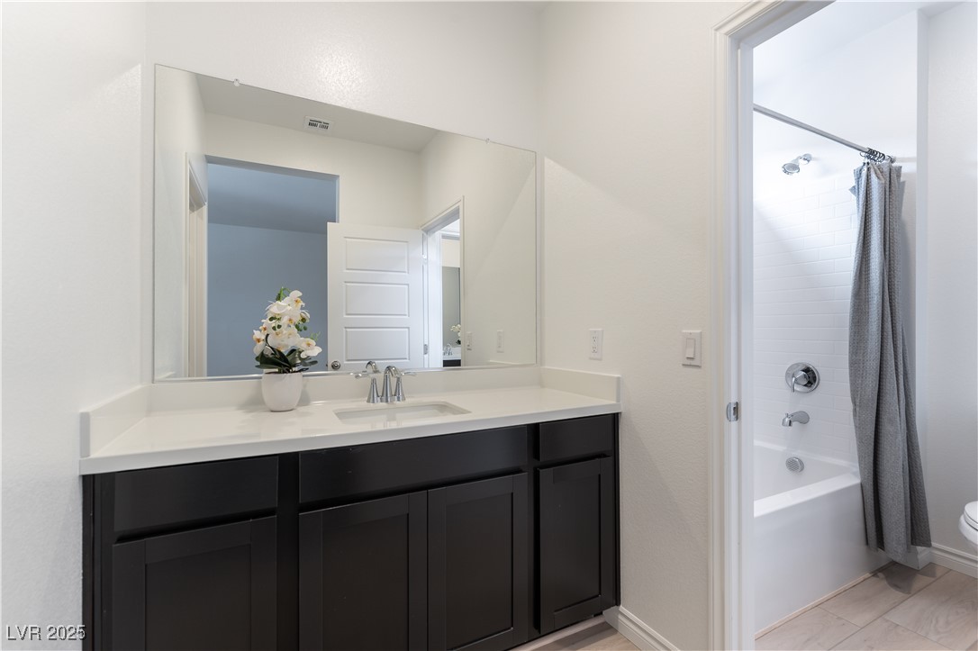 9570 Thistle Creek Avenue