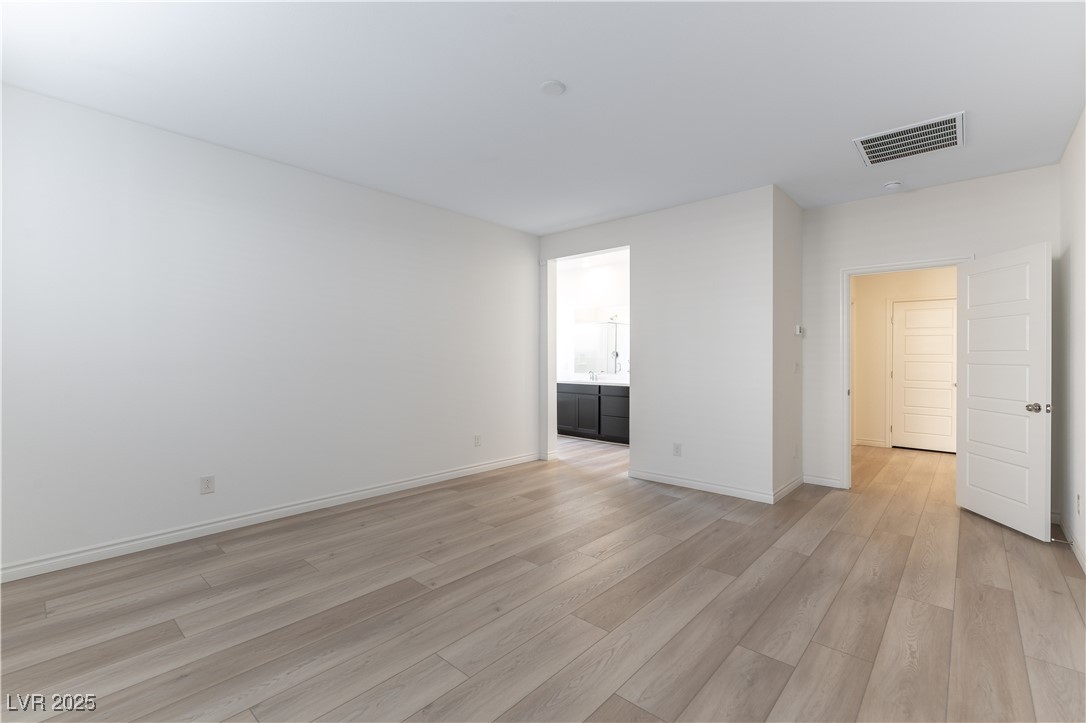 9570 Thistle Creek Avenue