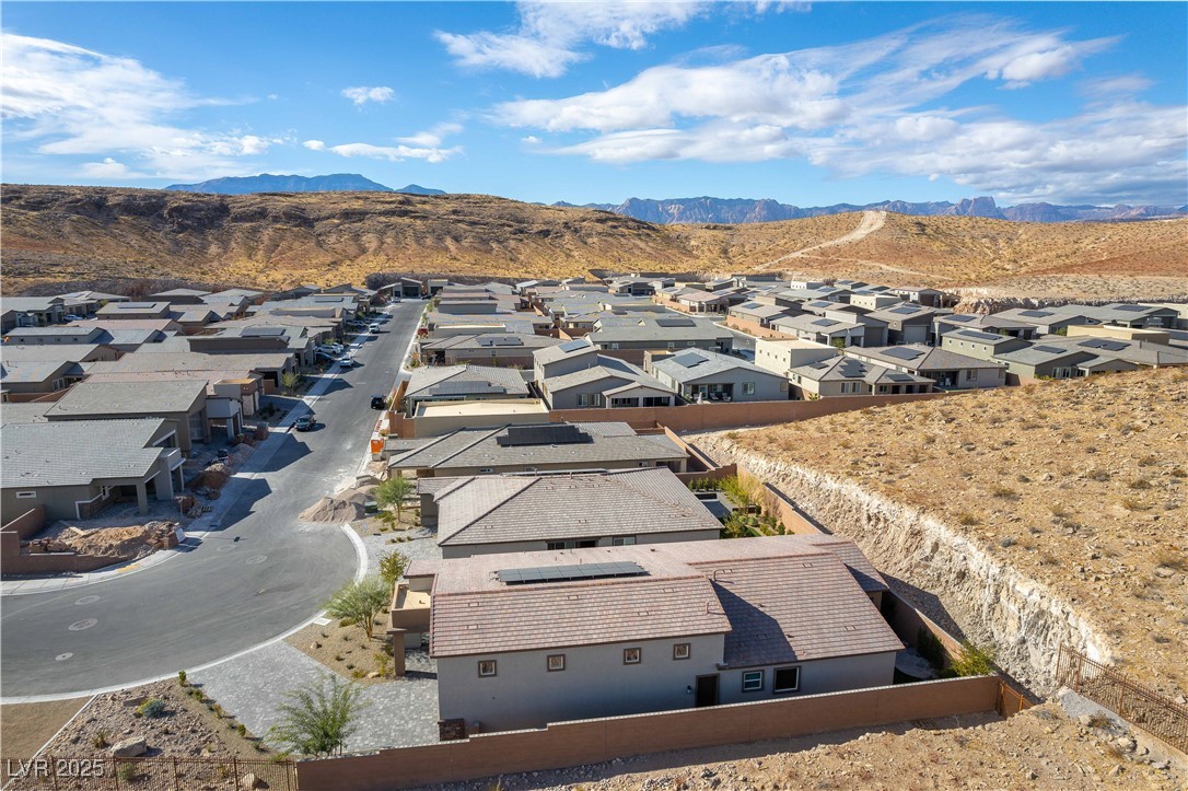 9570 Thistle Creek Avenue