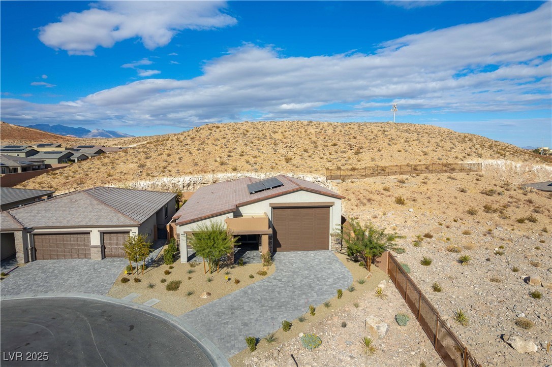 9570 Thistle Creek Avenue