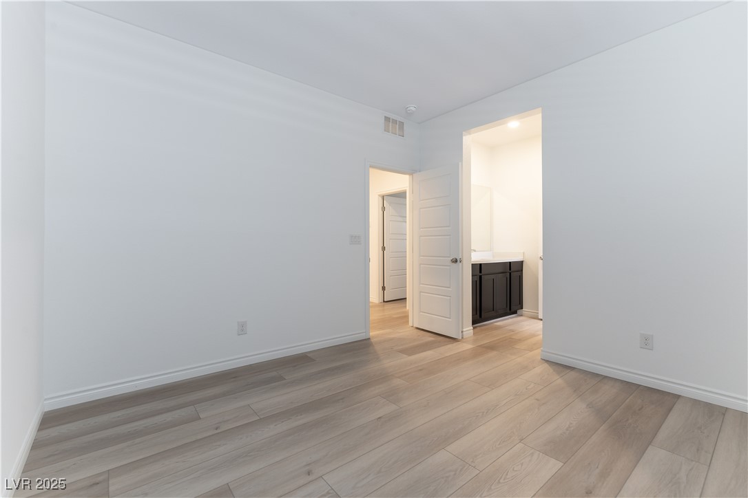 9570 Thistle Creek Avenue