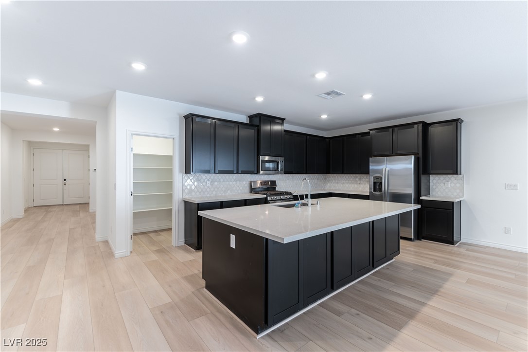 9570 Thistle Creek Avenue