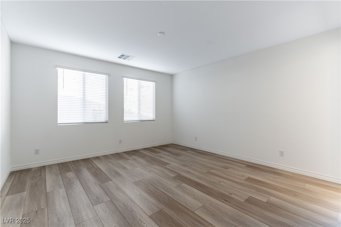 9570 Thistle Creek Avenue