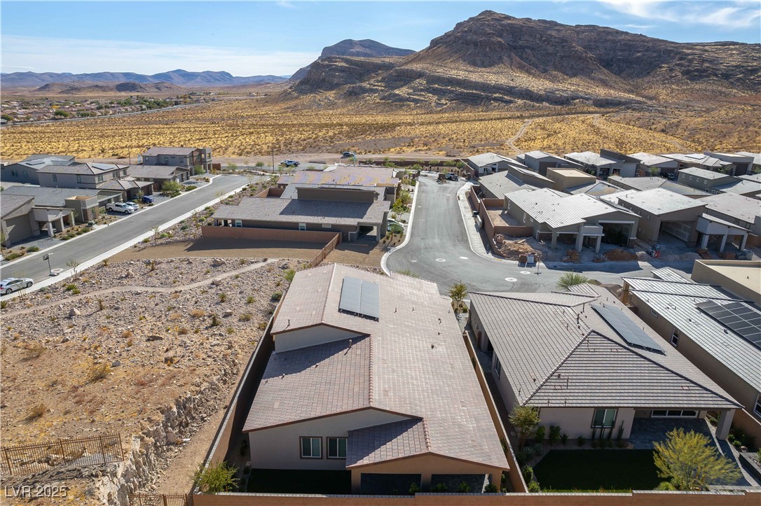 9570 Thistle Creek Avenue