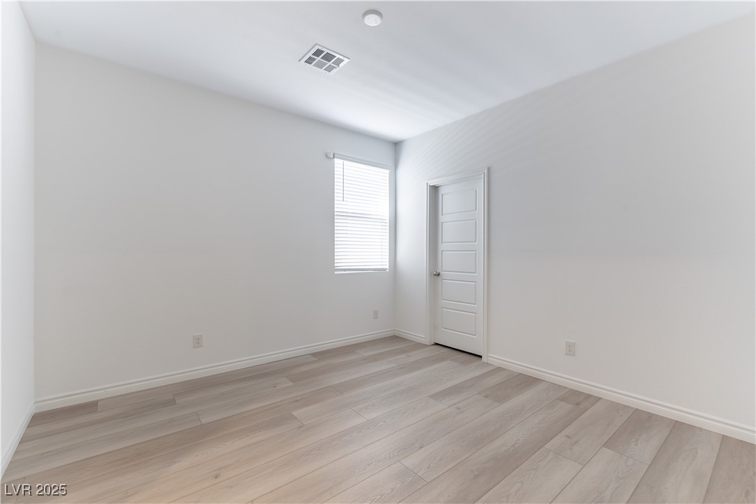 9570 Thistle Creek Avenue