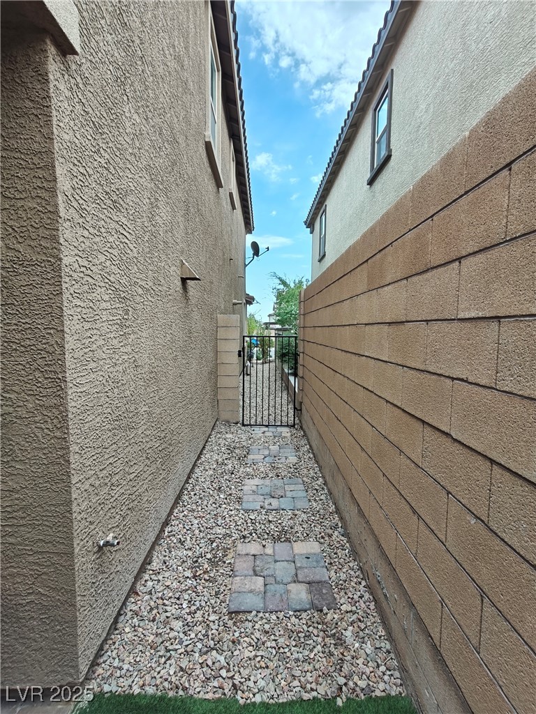8105 Switchback Run Street