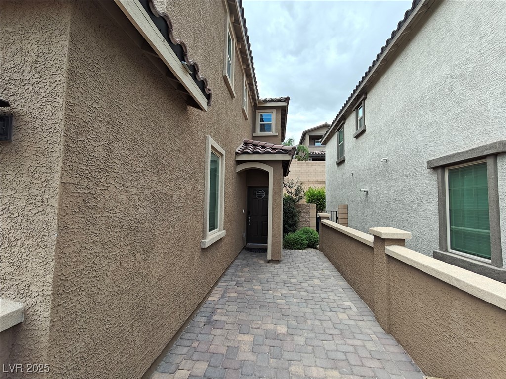 8105 Switchback Run Street