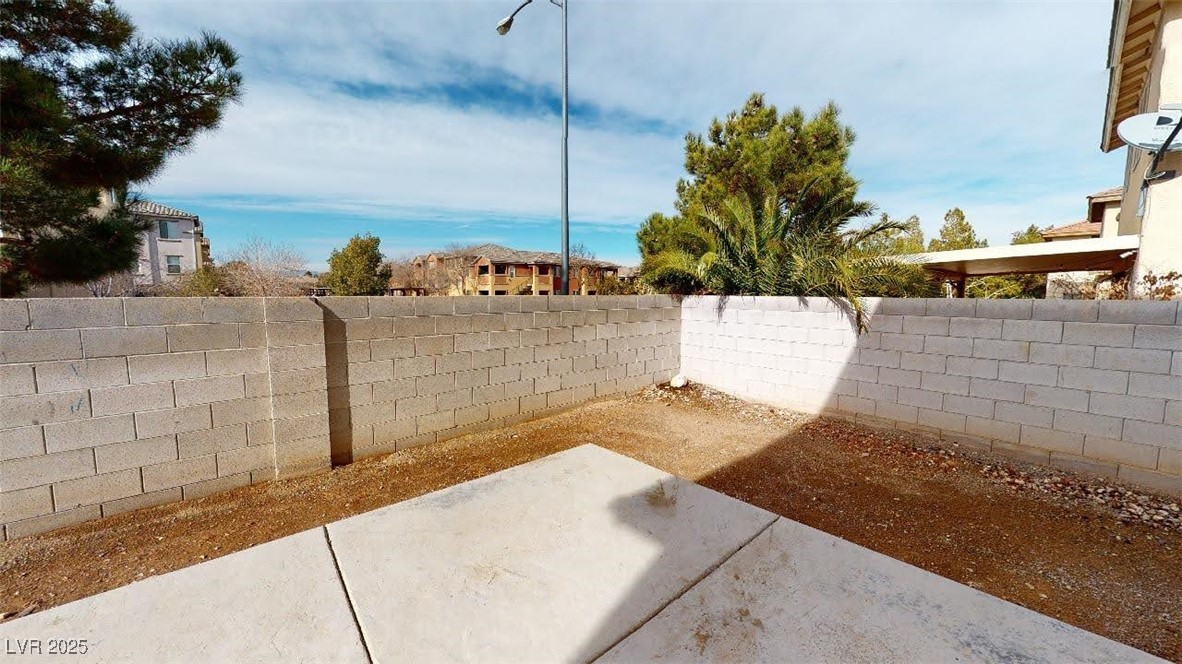 10245 Missouri Meadows Street