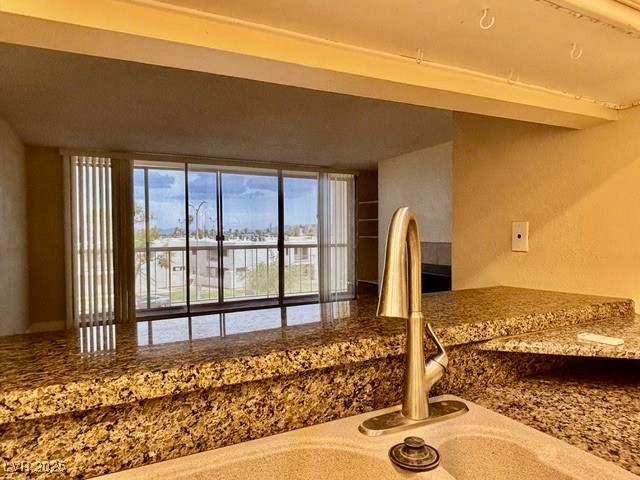 750 South Royal Crest Circle 325