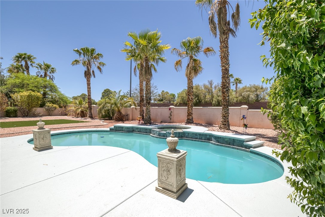 2209 Purple Majesty Court