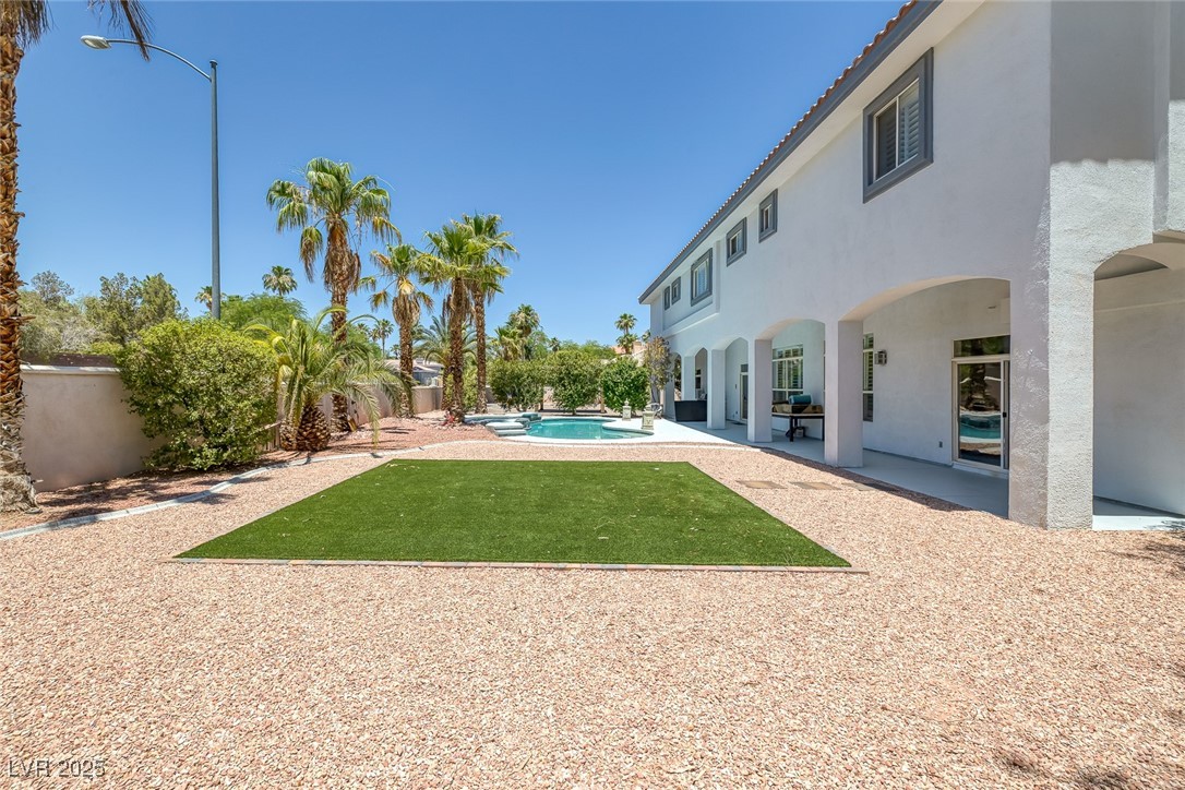 2209 Purple Majesty Court