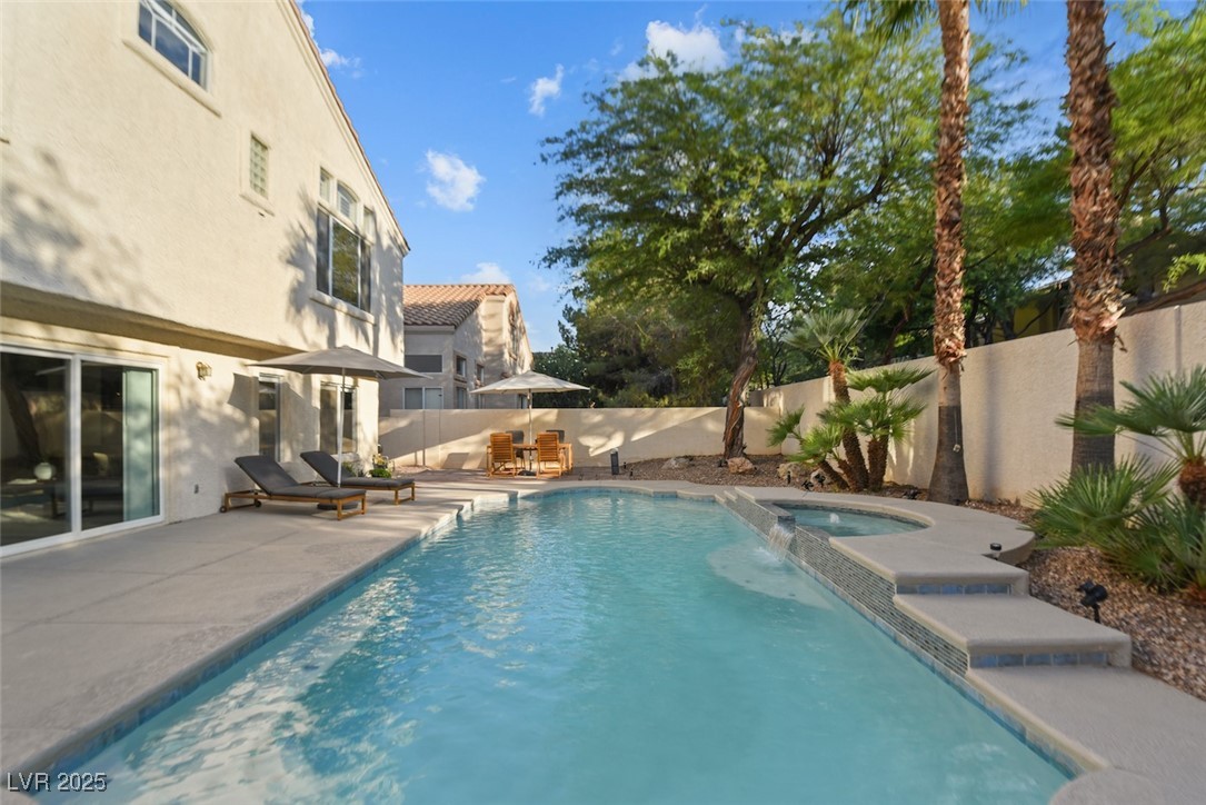 1725 Tesara Vista Place