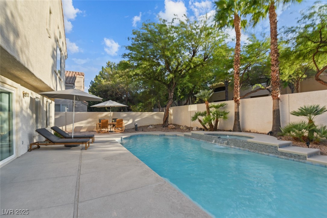 1725 Tesara Vista Place