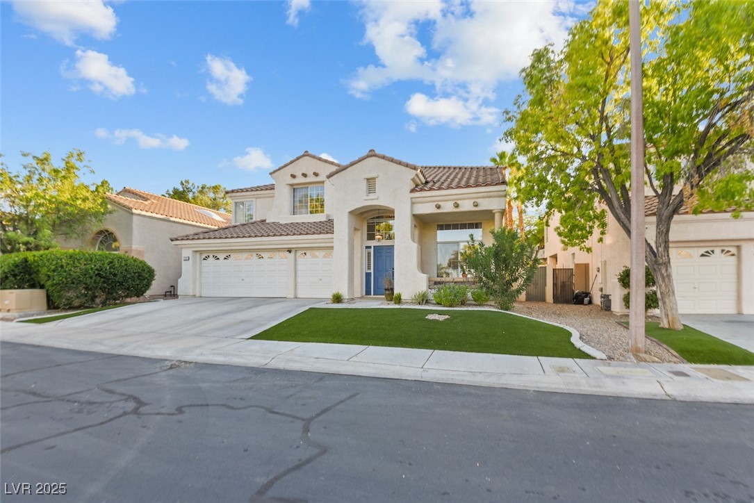 1725 Tesara Vista Place