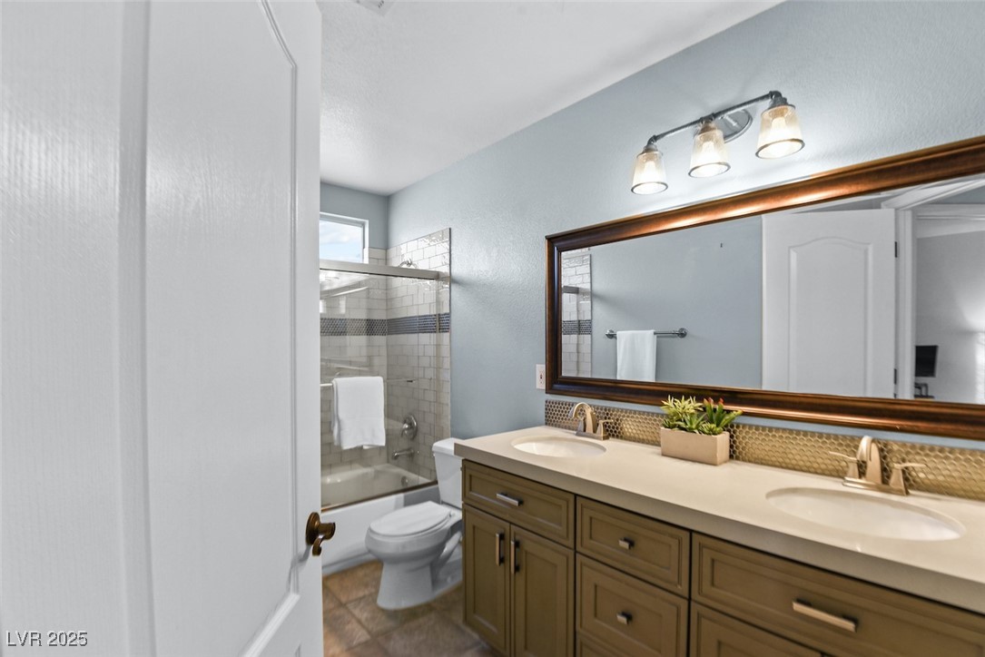 1725 Tesara Vista Place