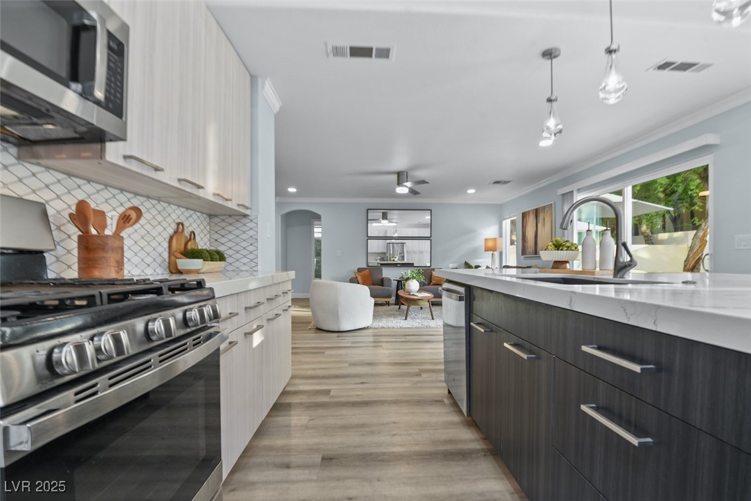 1725 Tesara Vista Place