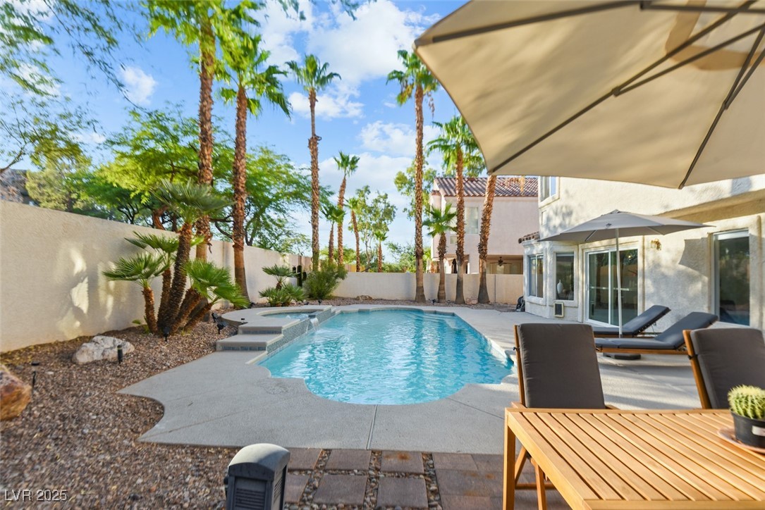 1725 Tesara Vista Place