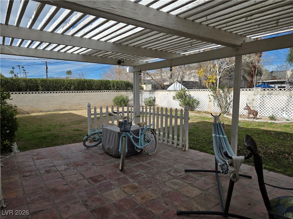 2706 Colanthe Avenue