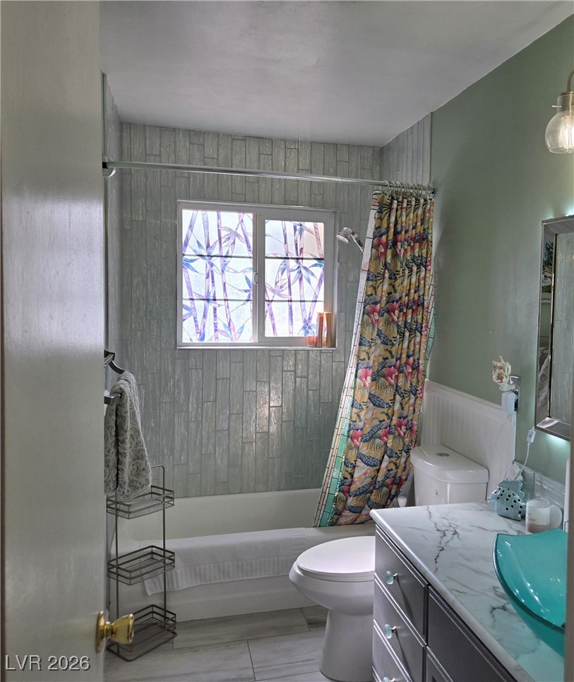 2706 Colanthe Avenue