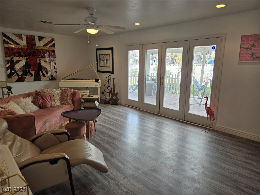 2706 Colanthe Avenue