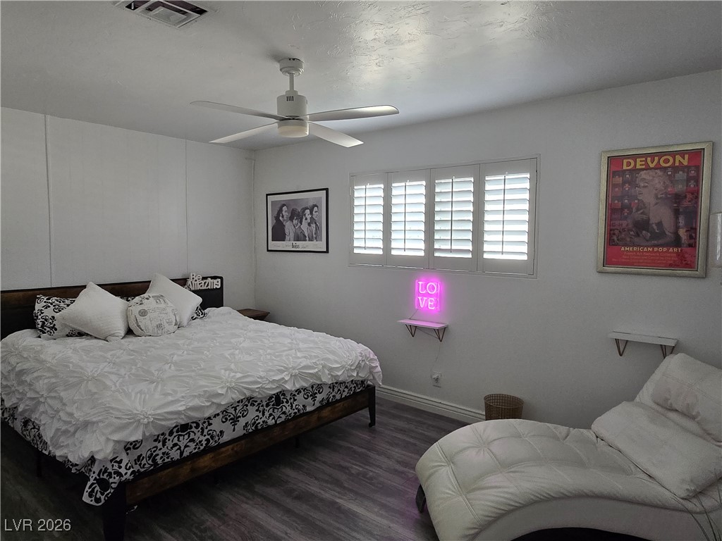 2706 Colanthe Avenue