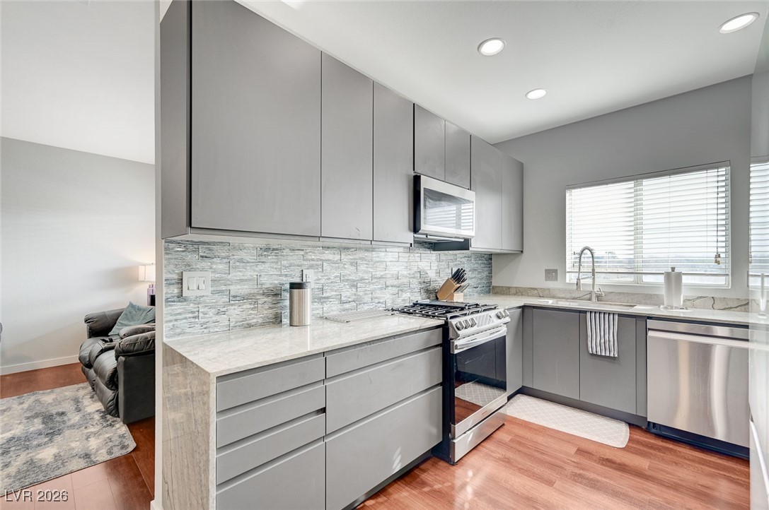5250 South Rainbow Boulevard 2083