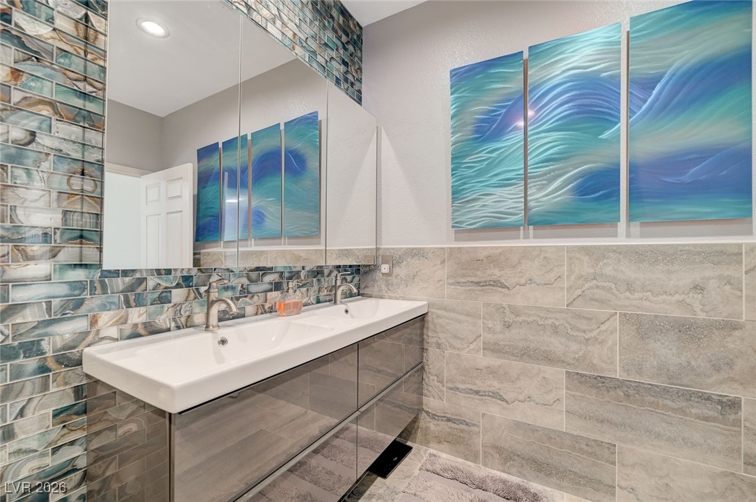 5250 South Rainbow Boulevard 2083