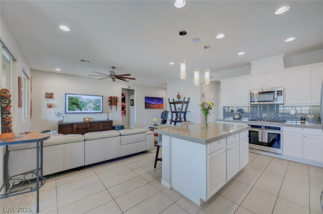 1621 Olivia Parkway