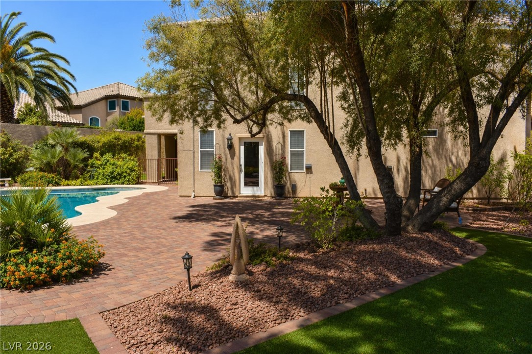 8205 Lucky Charm Court