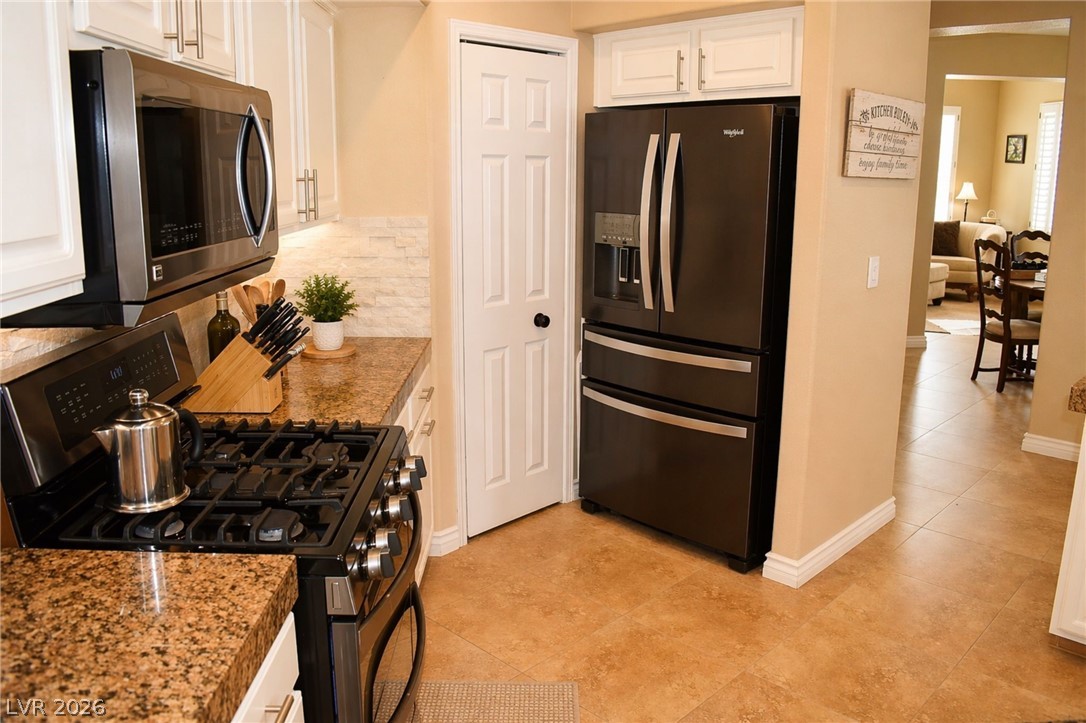 8205 Lucky Charm Court