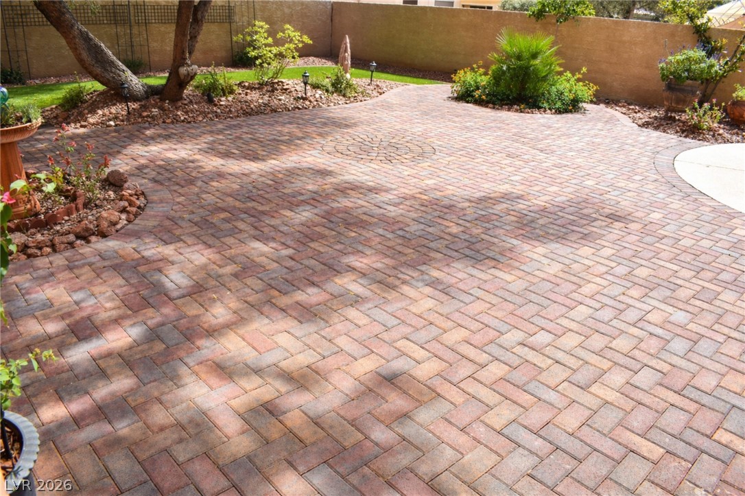 8205 Lucky Charm Court